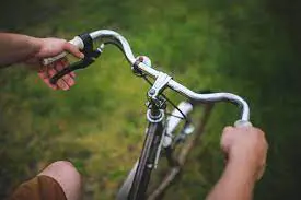 How to remove bicycle handlebar